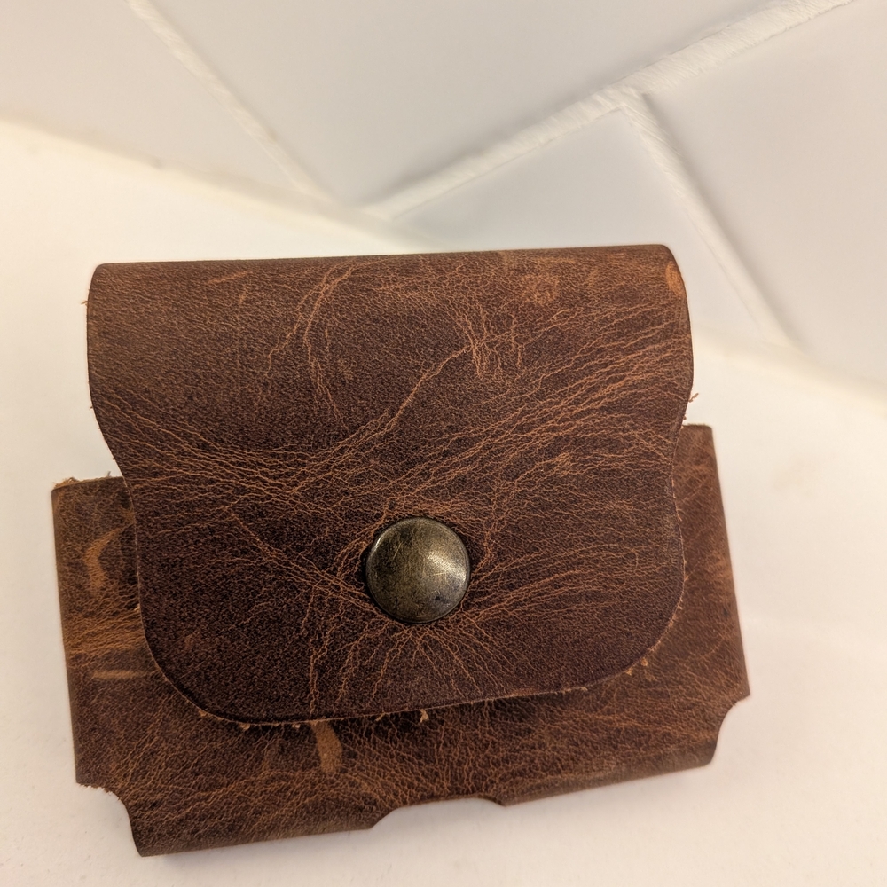 NWOT Handmade Leather AirPods Pro Case Rustic Snap Closure with Keychain